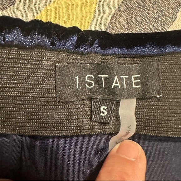 NWT 1.state (Nordstrom)‎ Dramatic Pause off the shoulder top, size small, velvet - Picture 6 of 10